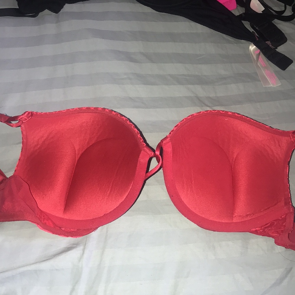 Vs/Pink Bras - image 2
